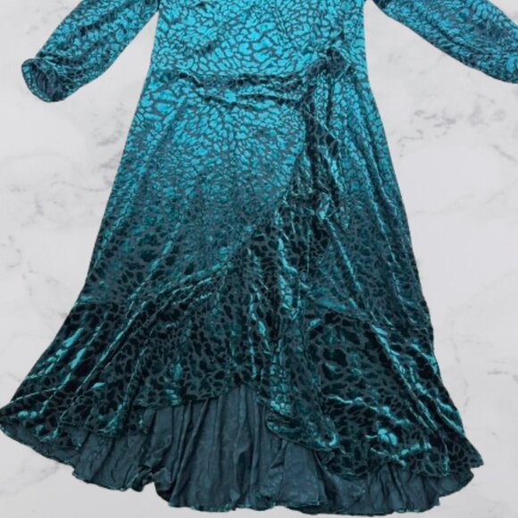 Calvin Klein Green Burnout Velvet Animal-Print Stretch Wrap Midi Dress Size 16 - Picture 10 of 12
